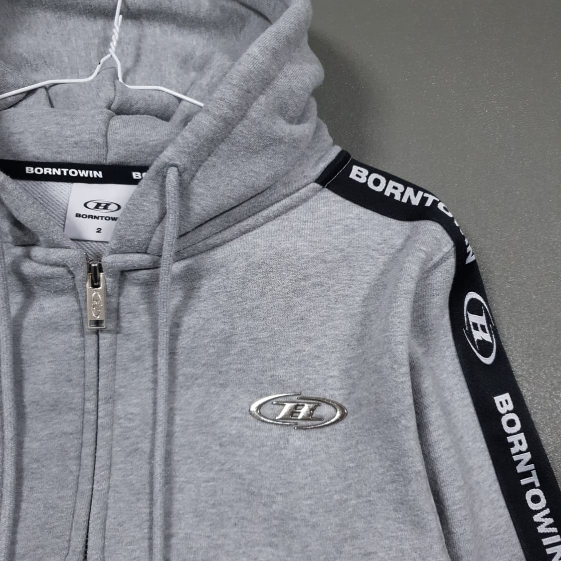 여성 55 본투윈 신형 24fw 크롬 B 블랙라인 크롭 후드집업 자켓 2 상품이미지6