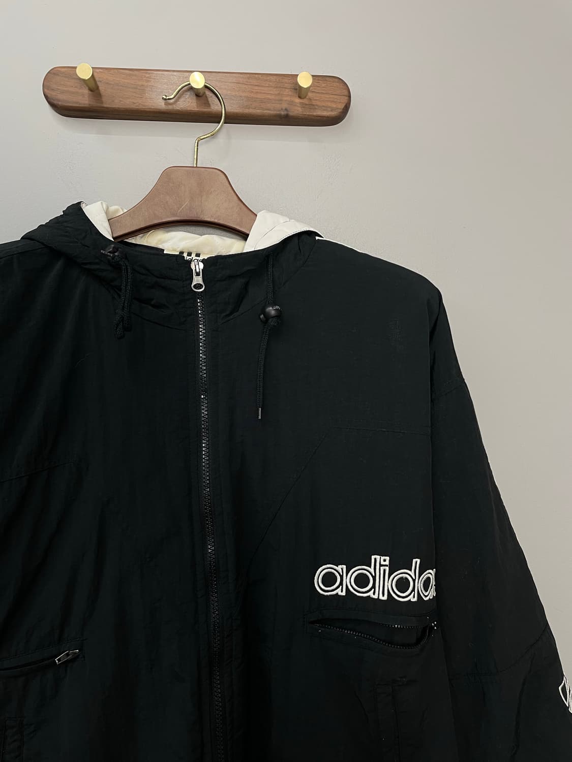 아디다스 올드스쿨 빅 트레포일 바람막이 H1561 상품이미지3