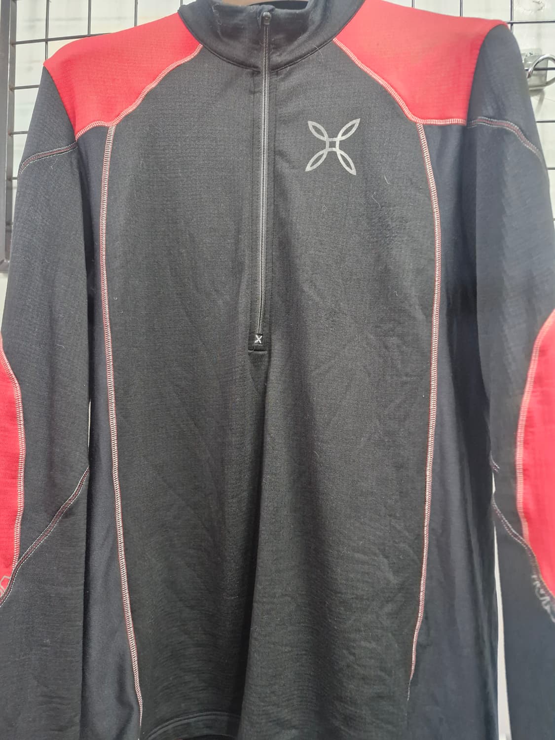 100L 몬츄라 기능성 반집업 긴팔티. 상품이미지5