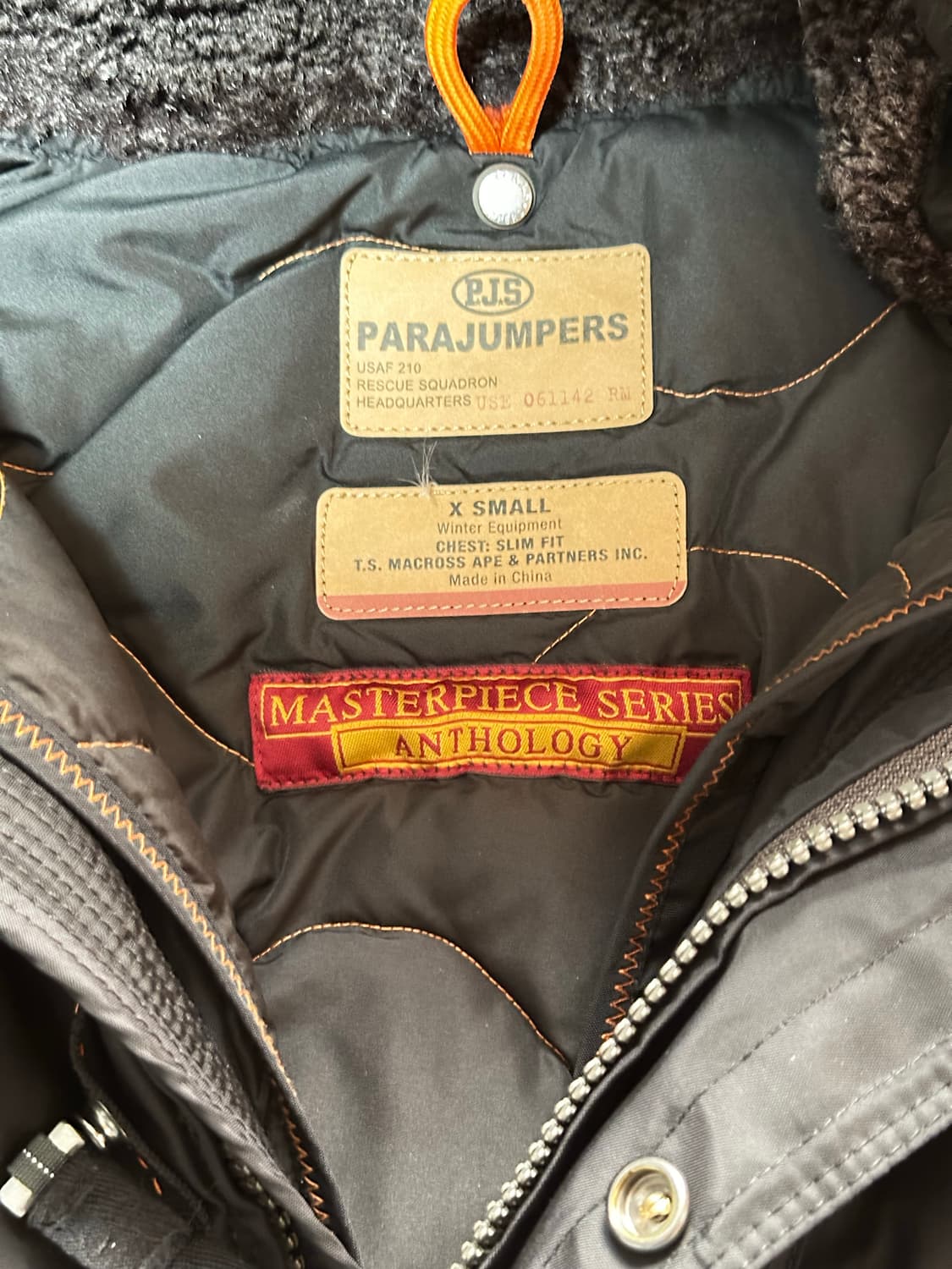 파라점퍼스 고비 마스터피스 항공패딩 XS 상품이미지3