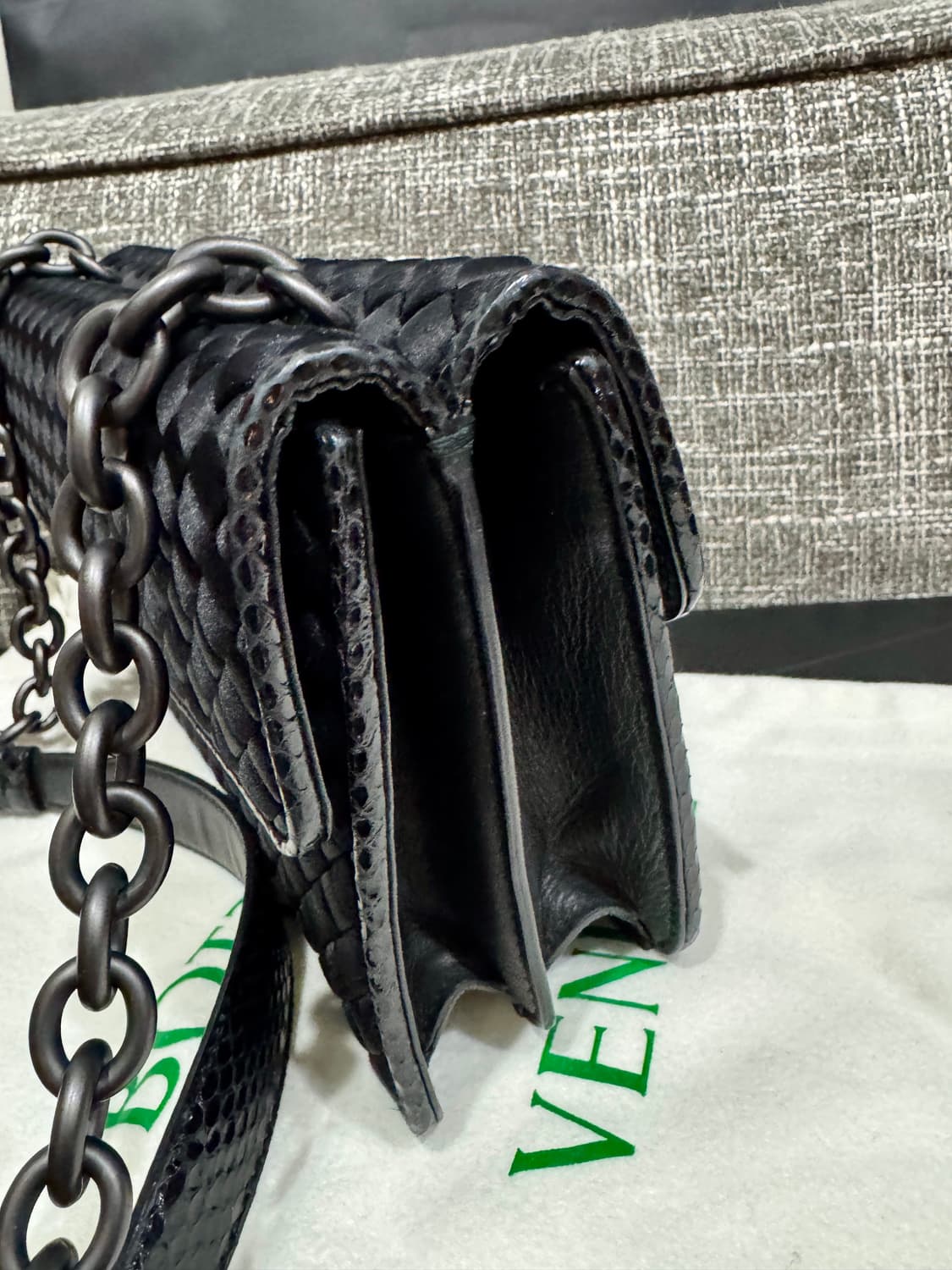 보테가베네타 블랙 체인백 정품 상품이미지4