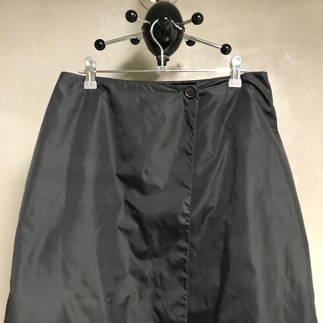 프라다 스커트 블랙 40 상품이미지2