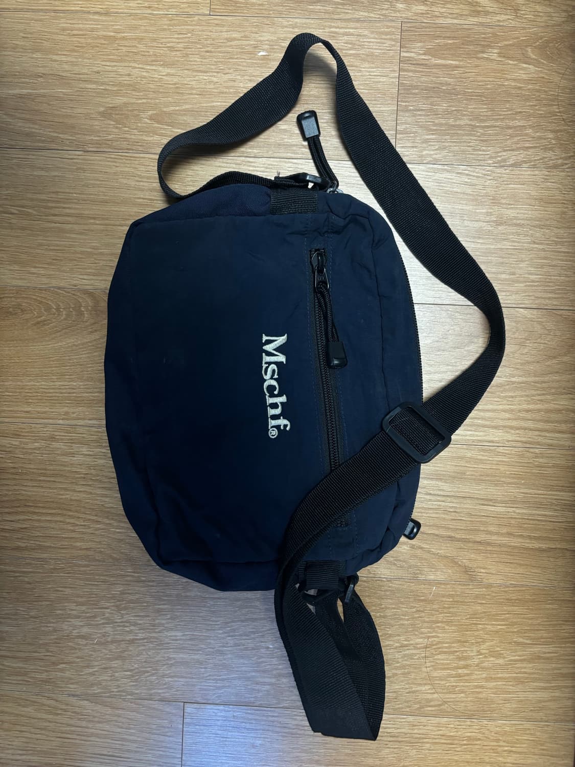 미스치프 나일론 가방 상품이미지1