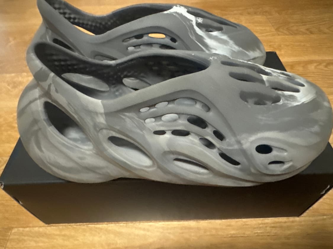 아디다스 폼러너 상품이미지1