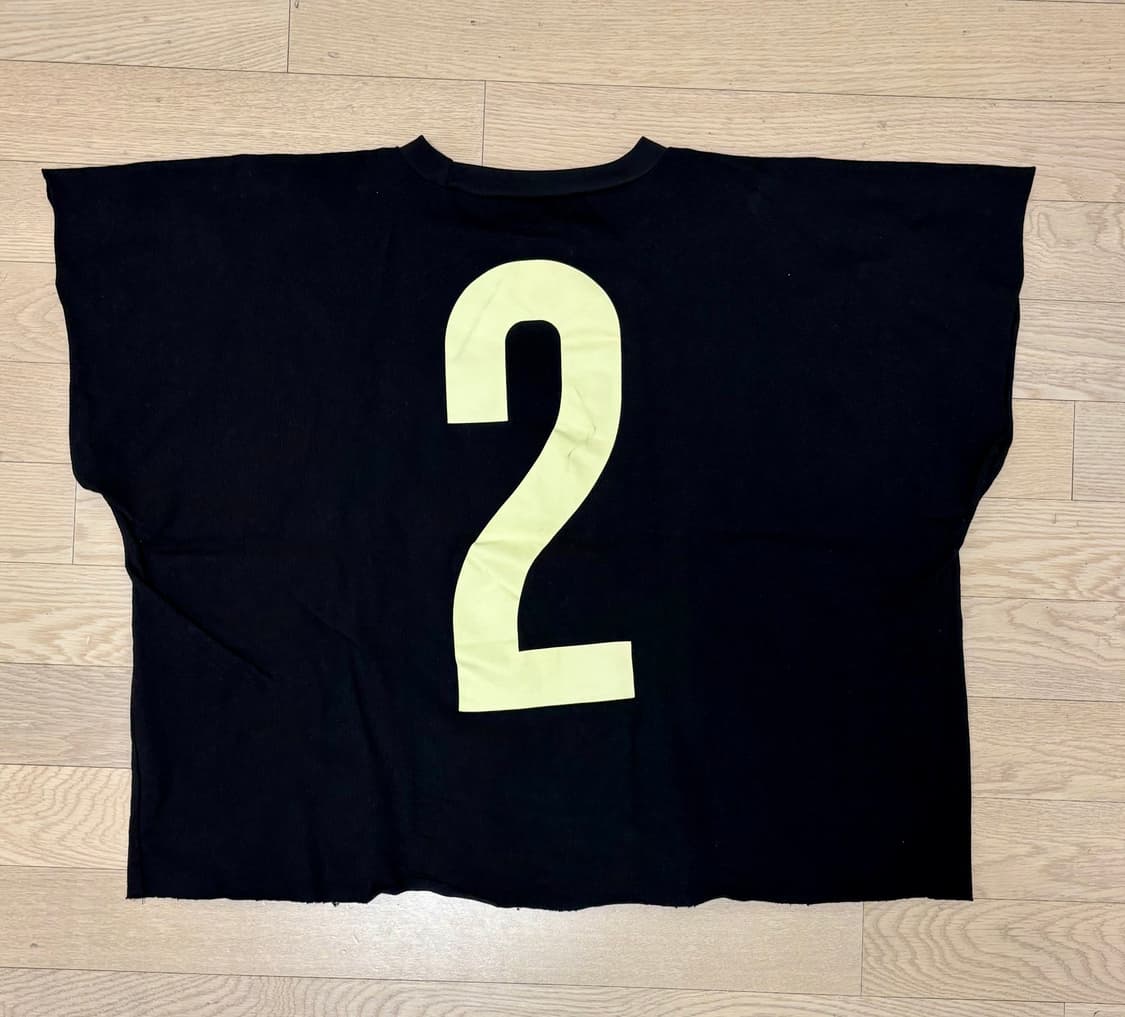 이지 Yeezy 벌처스 티셔츠 (black) 상품이미지1