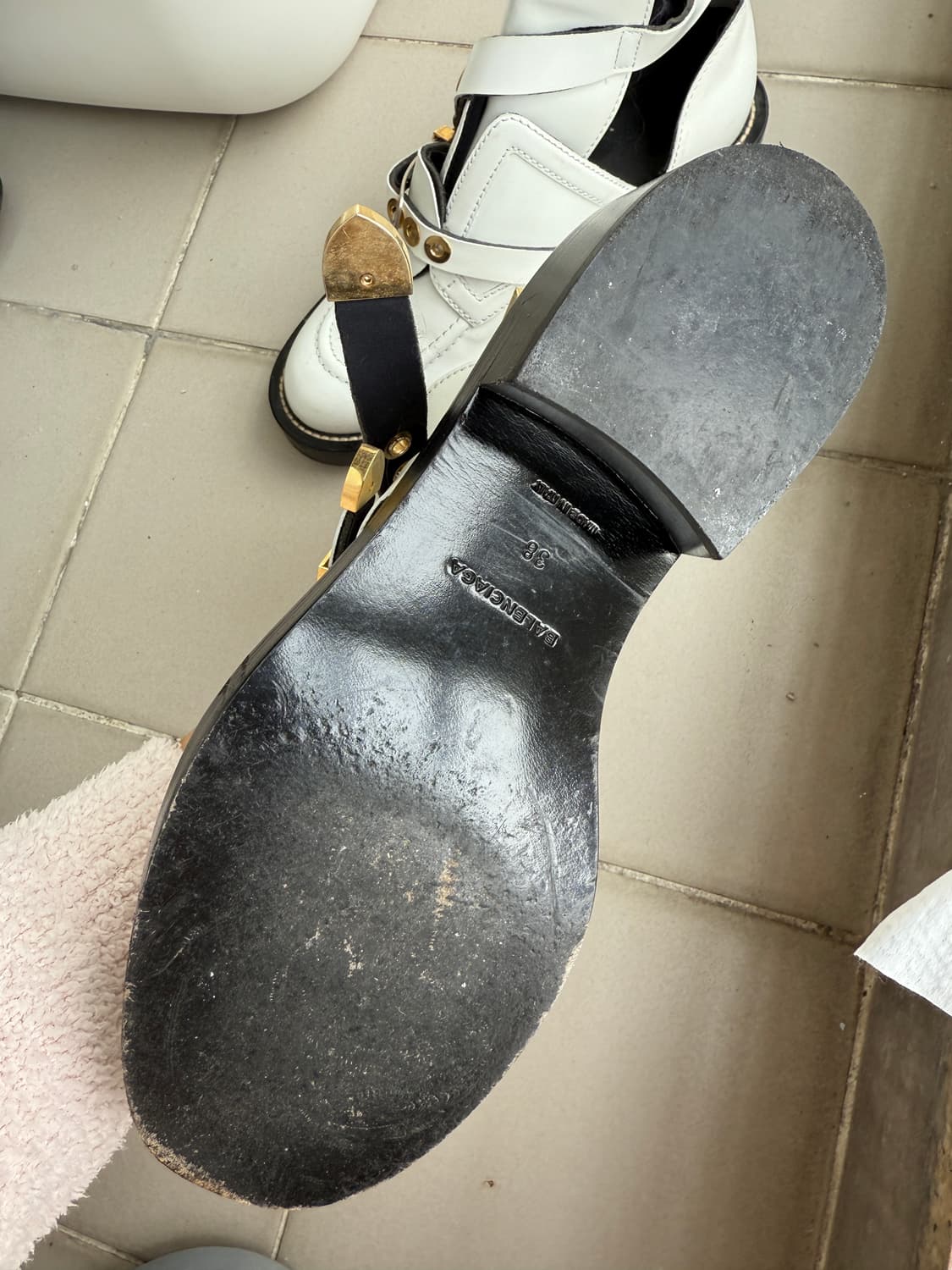 발렌시아가 부츠 화이트 38 상품이미지2