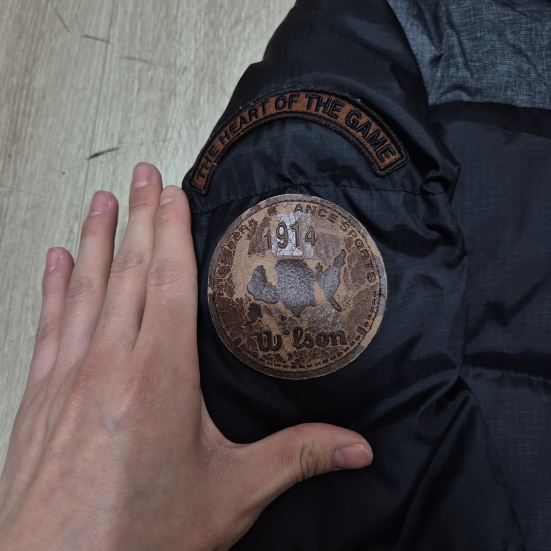 윌슨 사이드패치 포켓 덕다운 후드 패딩 점퍼 L(100) 상품이미지4