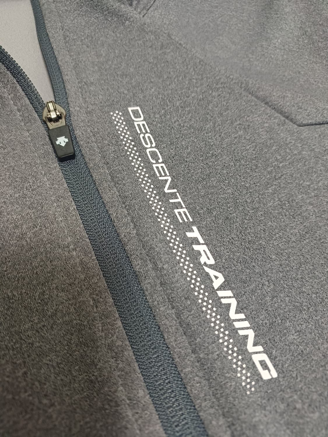 데상트 트레이닝 집업 L 상품이미지6