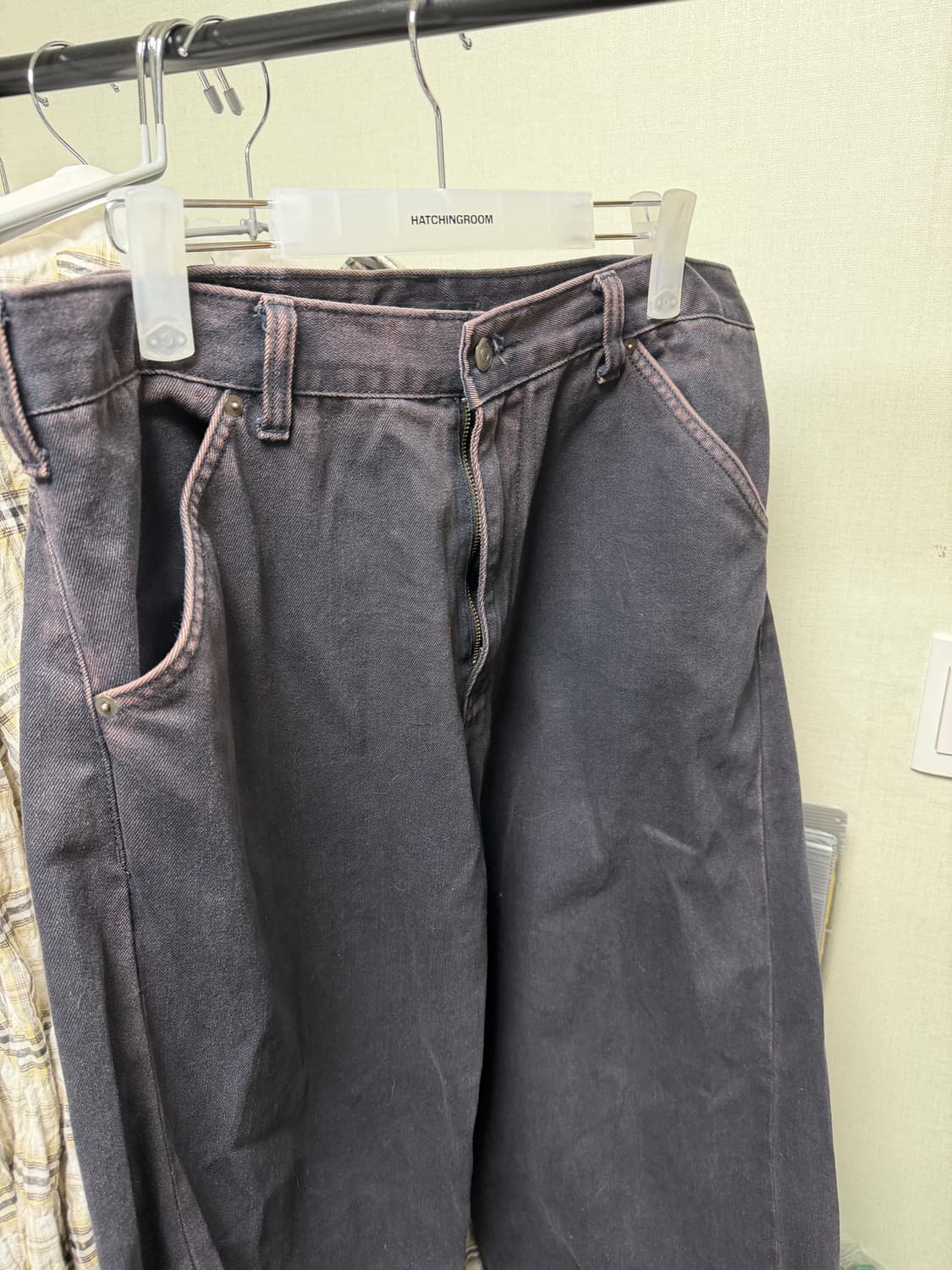 해칭룸 Curve Jeans Washed Charcoal 상품이미지3