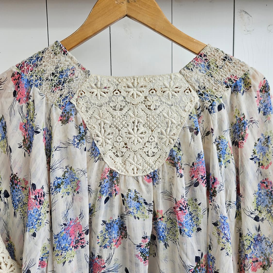 0327플라워 레이스 케이프 블라우스 상품이미지8