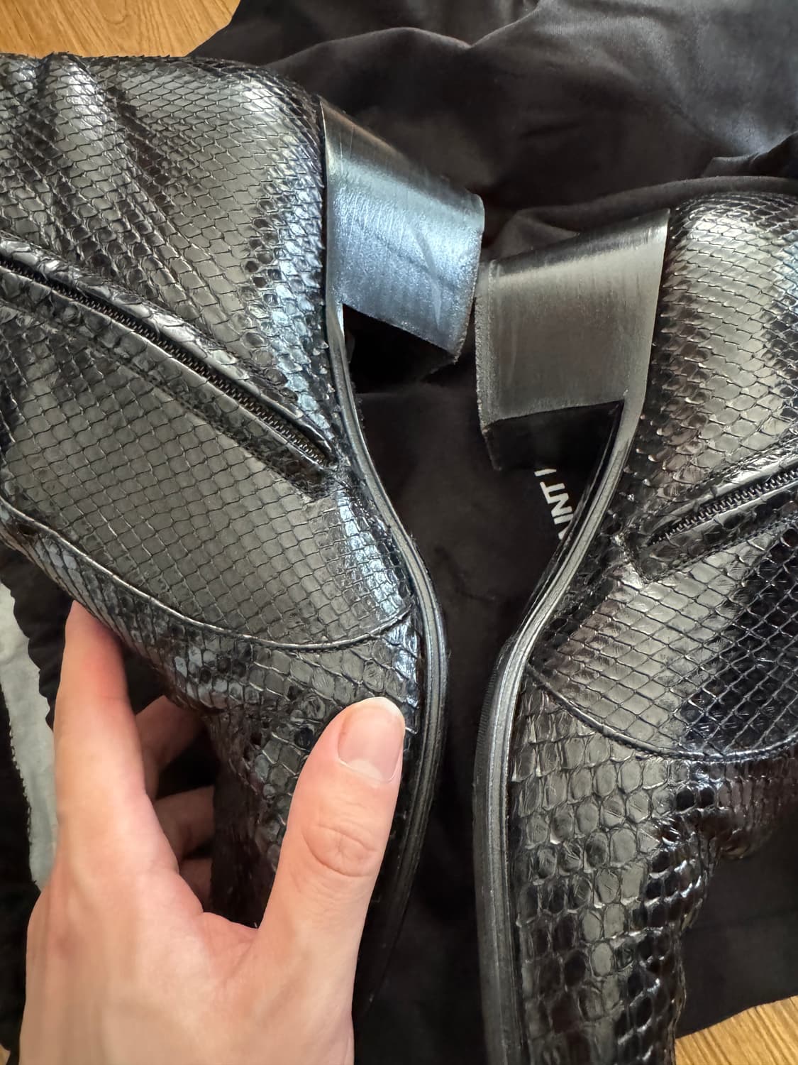 생로랑 파이썬 스네이크 스킨 첼시부츠 상품이미지4