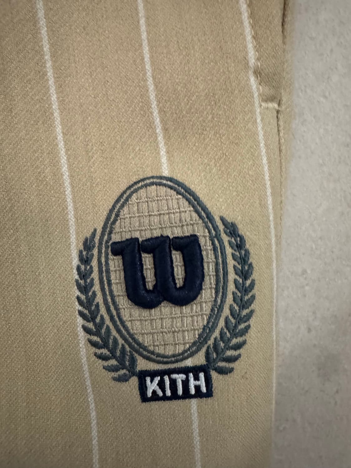 kith x wilson 콜라보 테니스 팬츠 상품이미지3