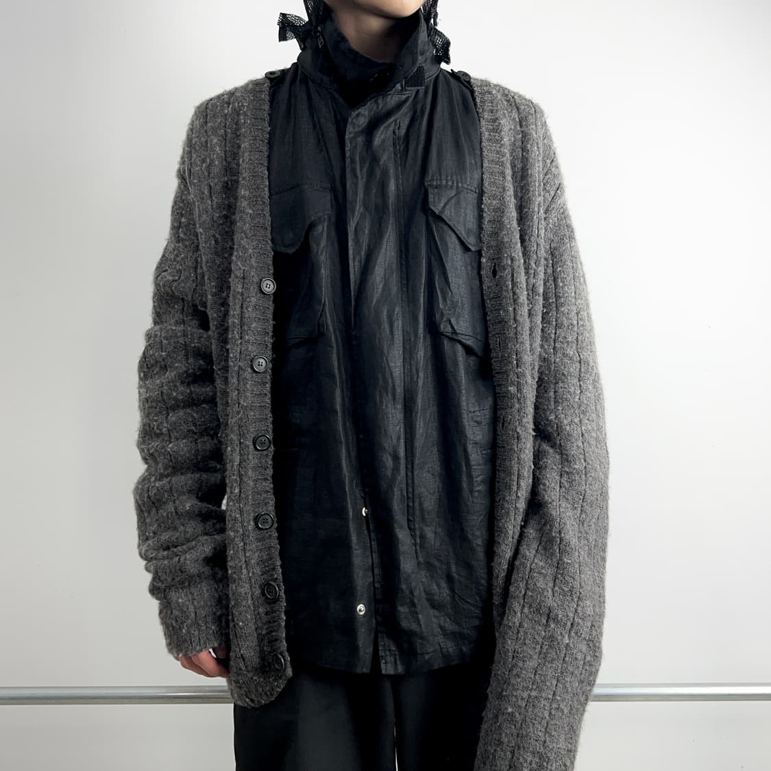 프라다 슈퍼 롱 슬리브 브이넥 가디건 상품이미지1