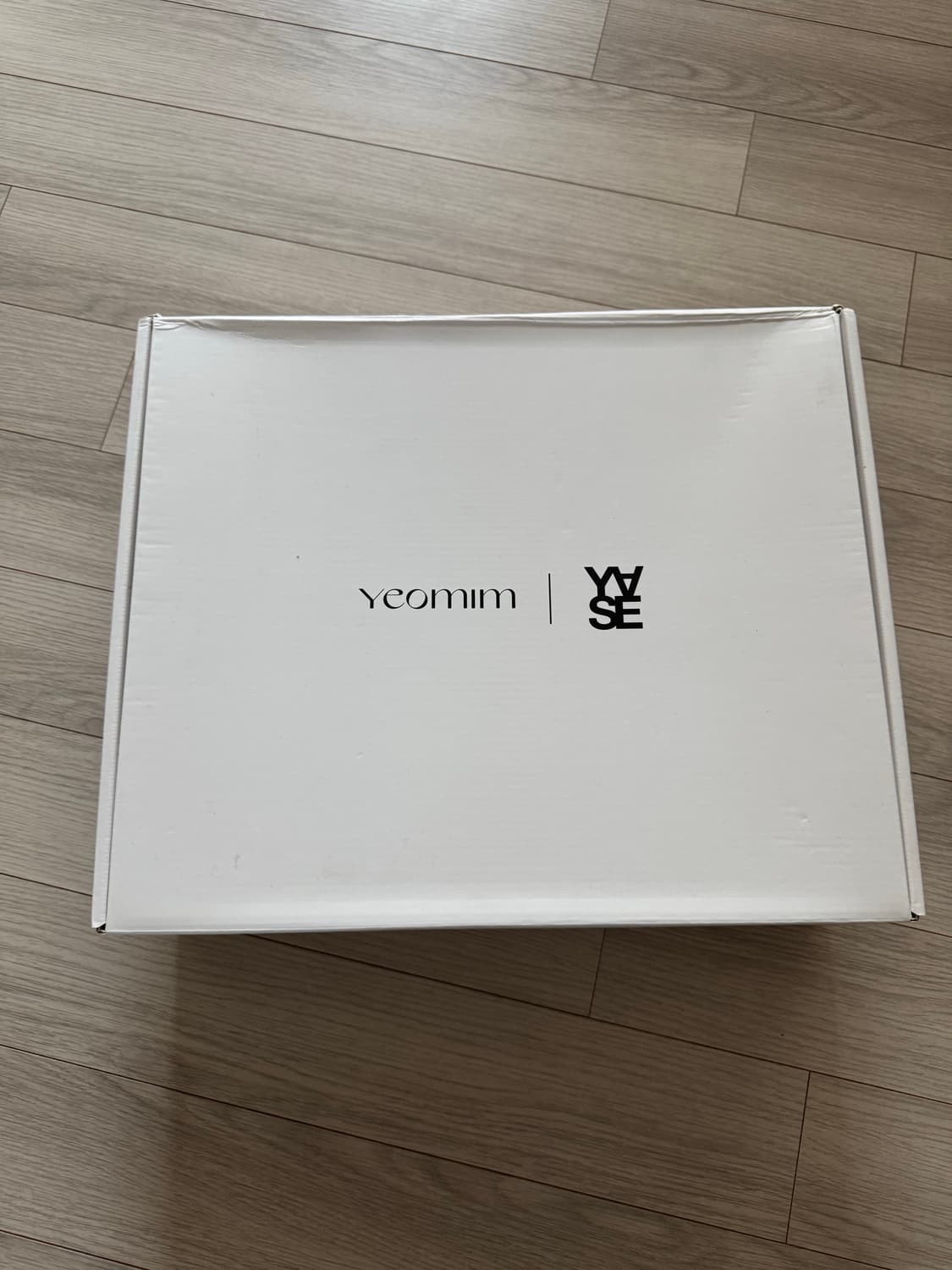 여밈 x YASE 피크테일 부츠 (블랙 스웨이드) 상품이미지2