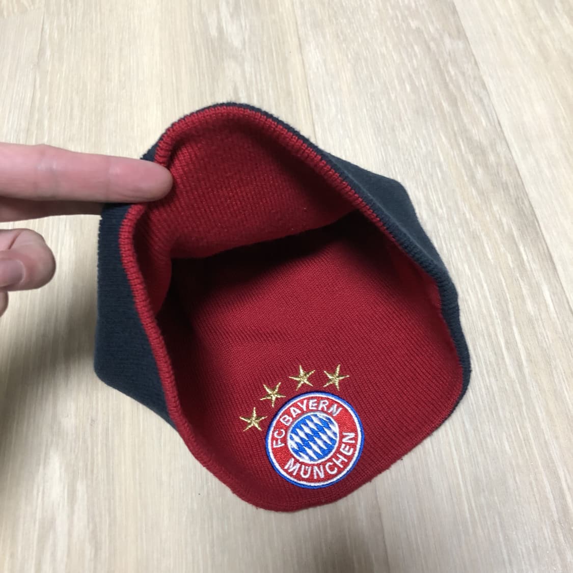 (OS) FC 바이에른 뮌헨 오피셜 리버시블 노 커프 숏 비니 네이비 상품이미지3