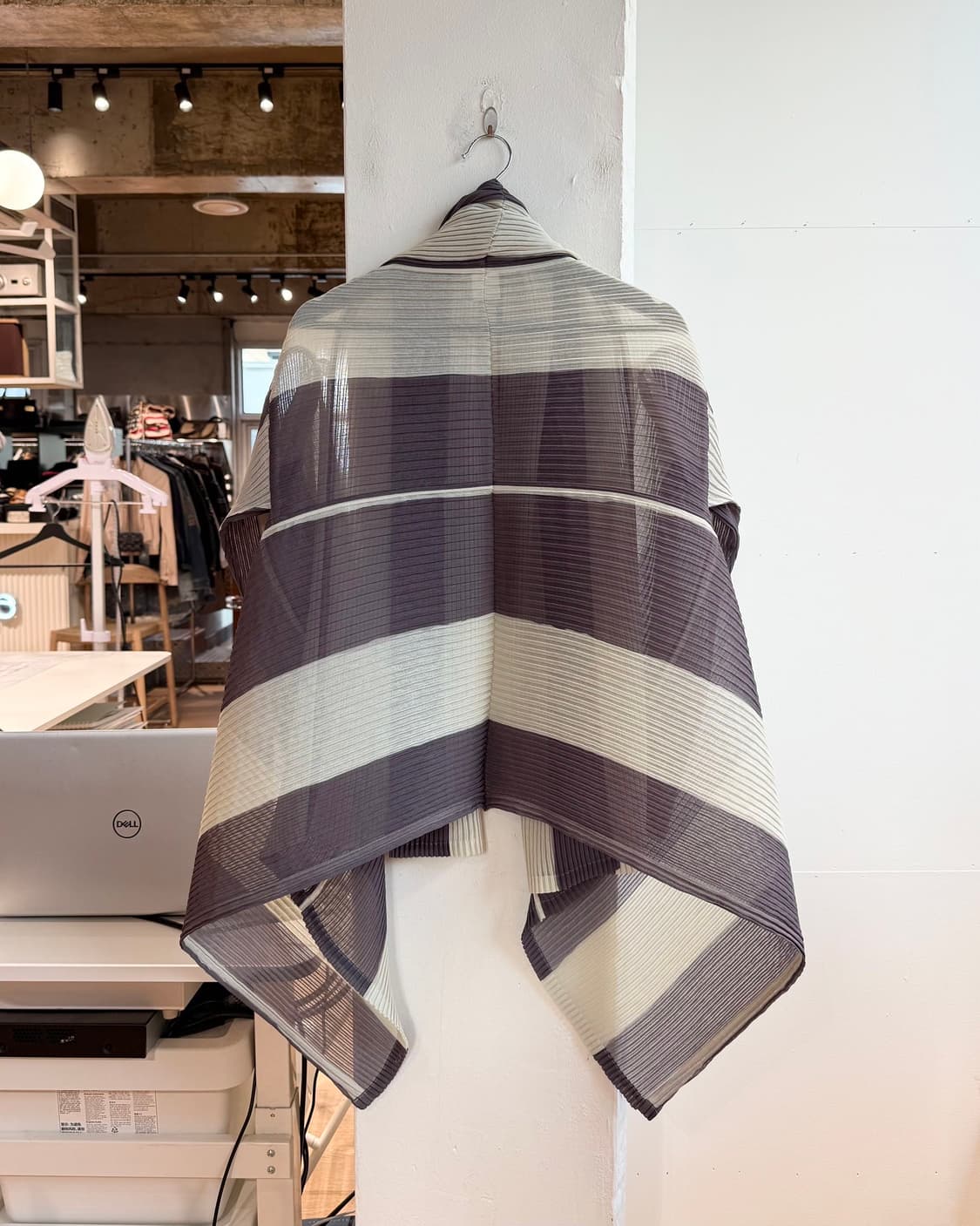 이세이미야케 차콜 옐로우 스트라이프 링컬 자켓  상품이미지7