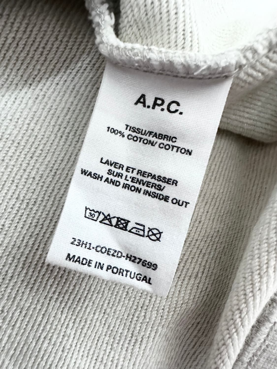 A.P.C. 아페쎄 자수로고 맨투맨 상품이미지6