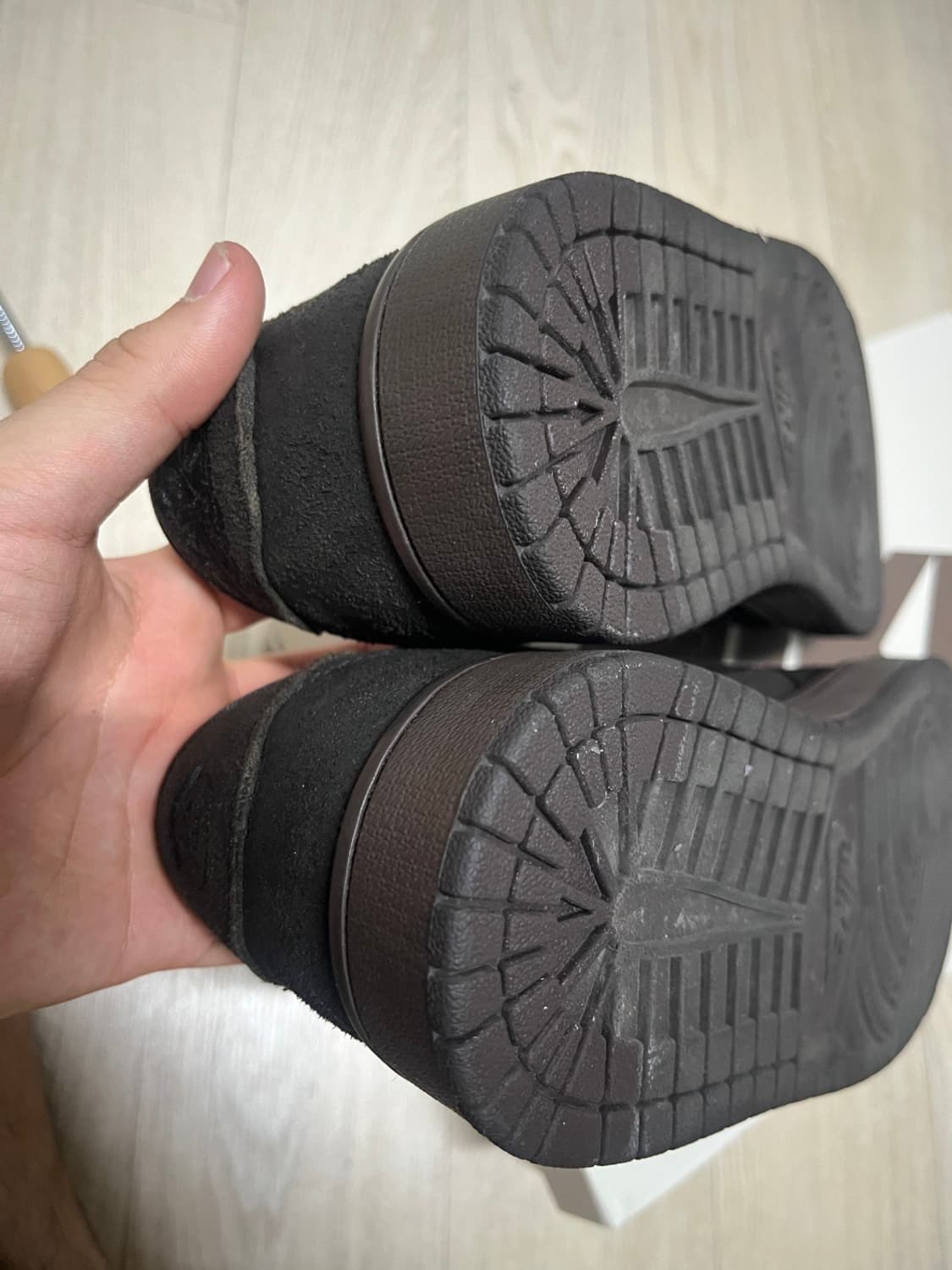 나이키 조던1 트래비스스캇 벨벳브라운 270 상태 굿(크림발) 상품이미지3