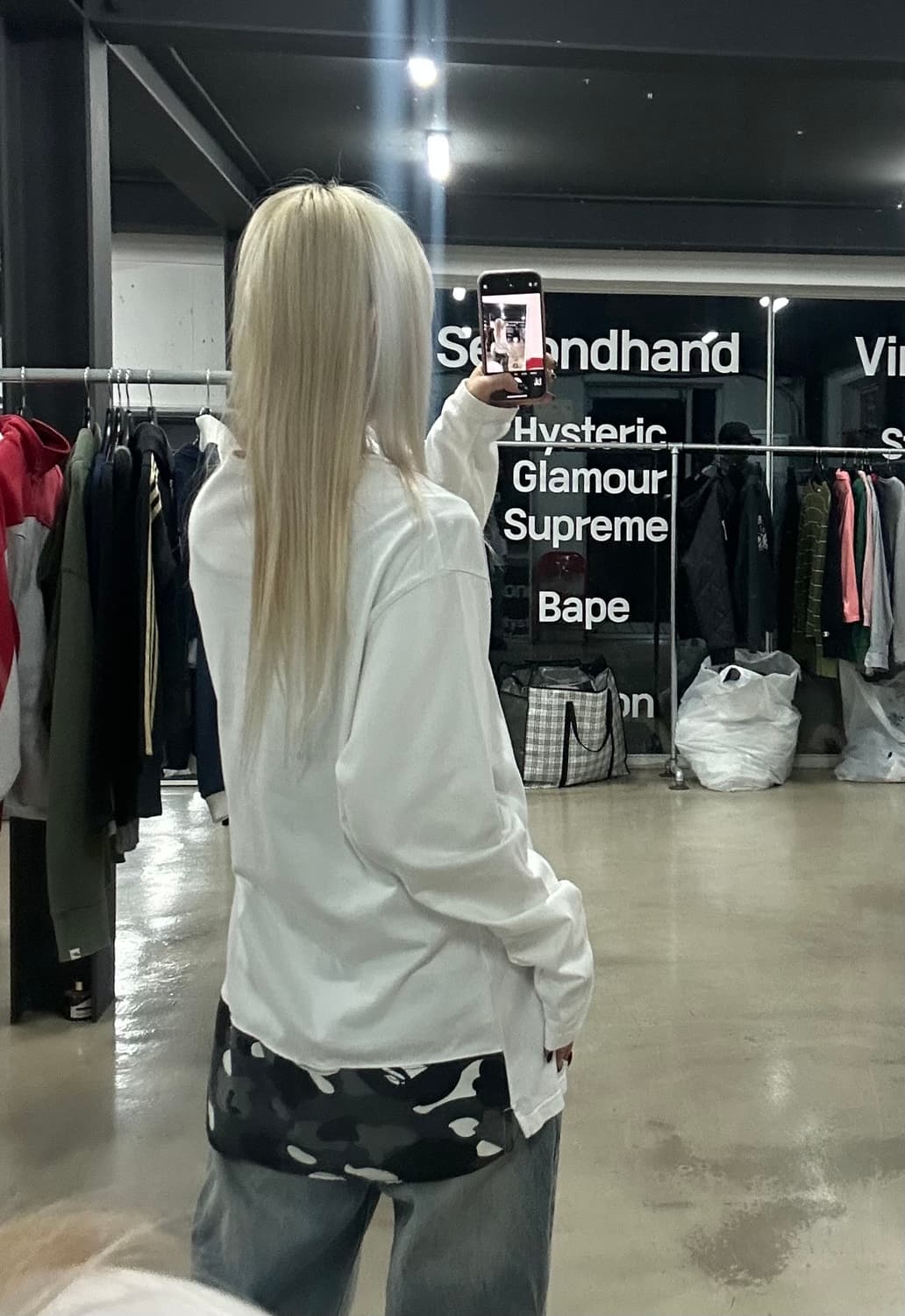 베이프 긴팔 화이트 로고 프린팅 카모 슬리브 상품이미지3