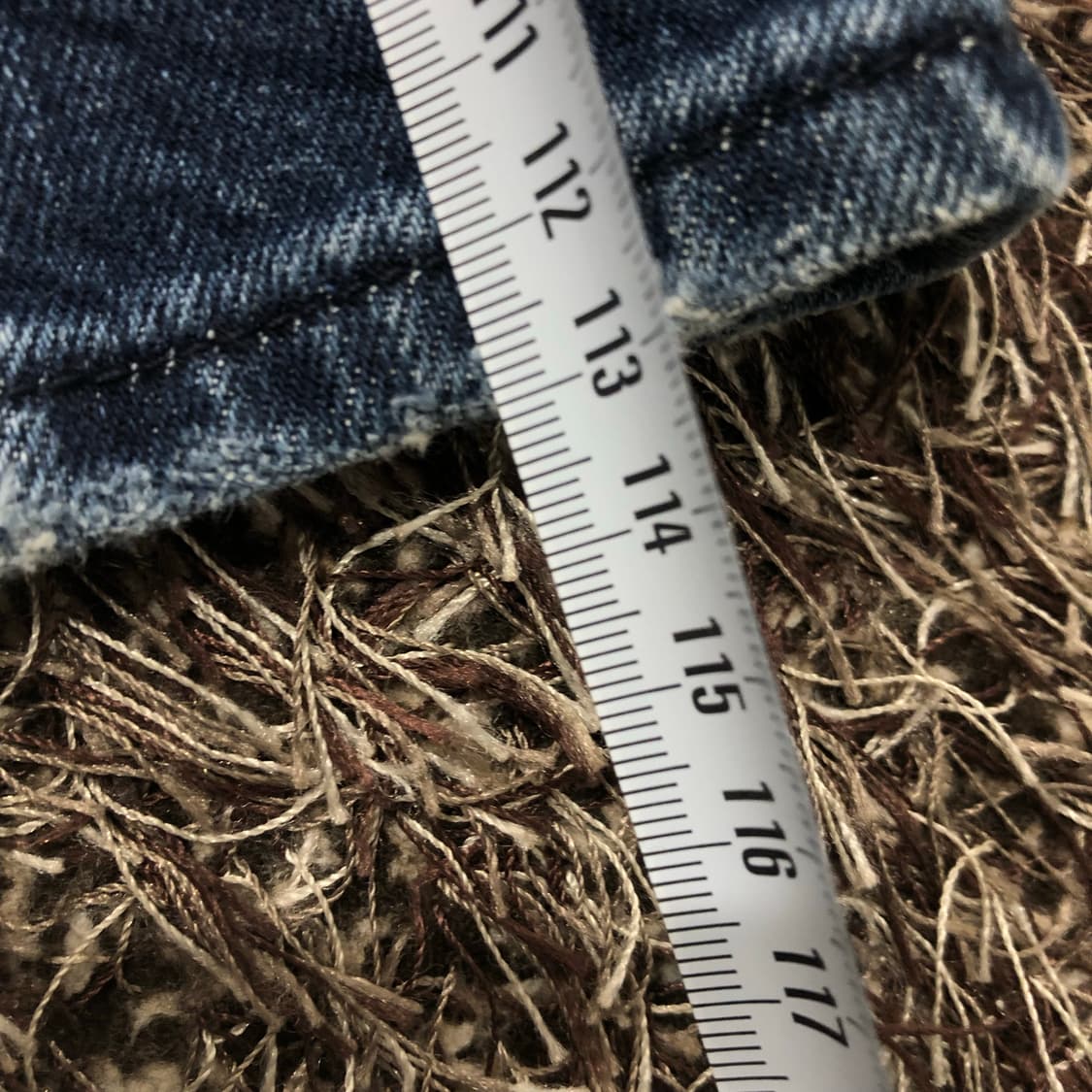 38 트루릴리전 워싱 패치 디테일 데님 팬츠 상품이미지10