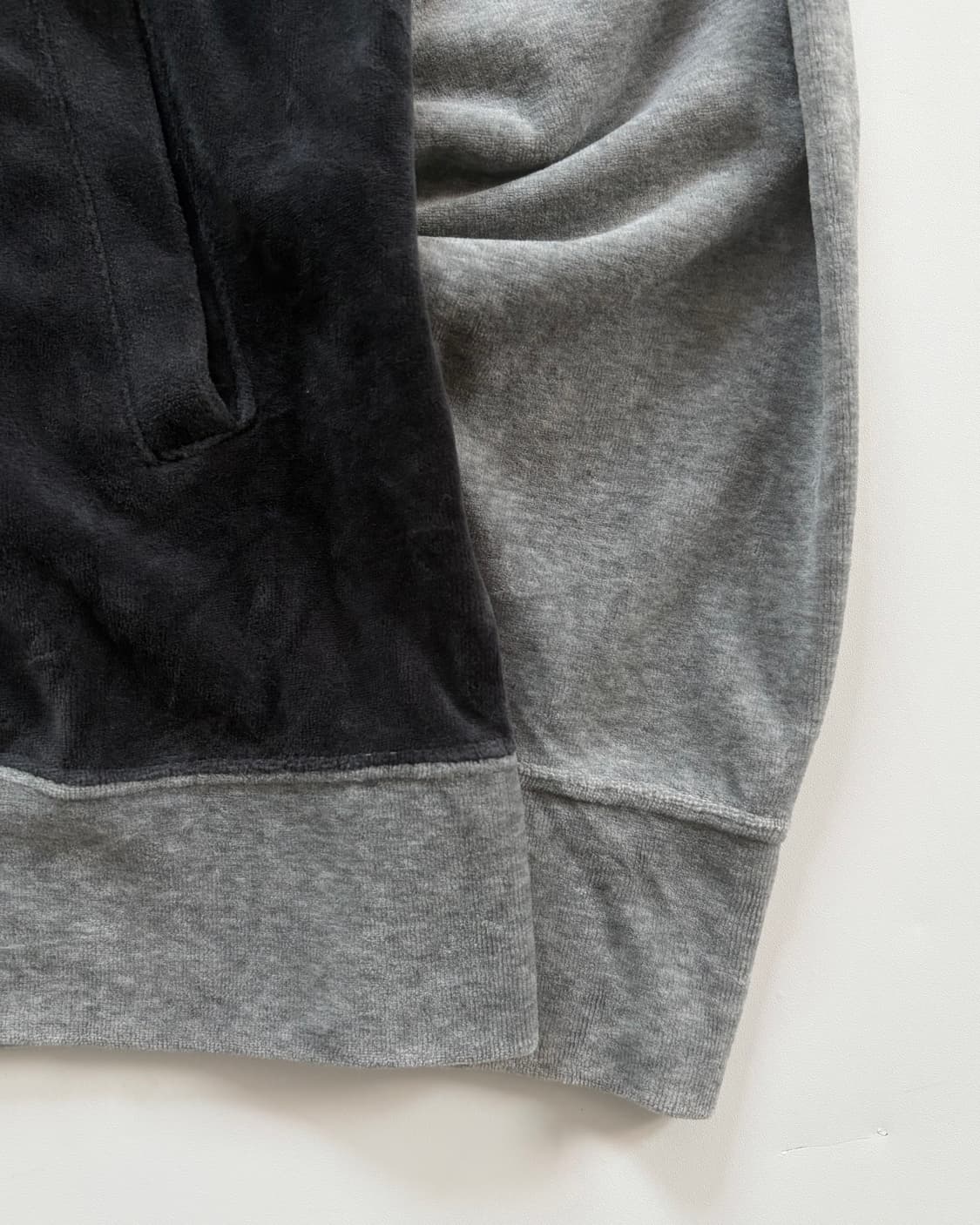 Nike 나이키 00’s 그레이배색 벨루어 트랙탑 상품이미지5