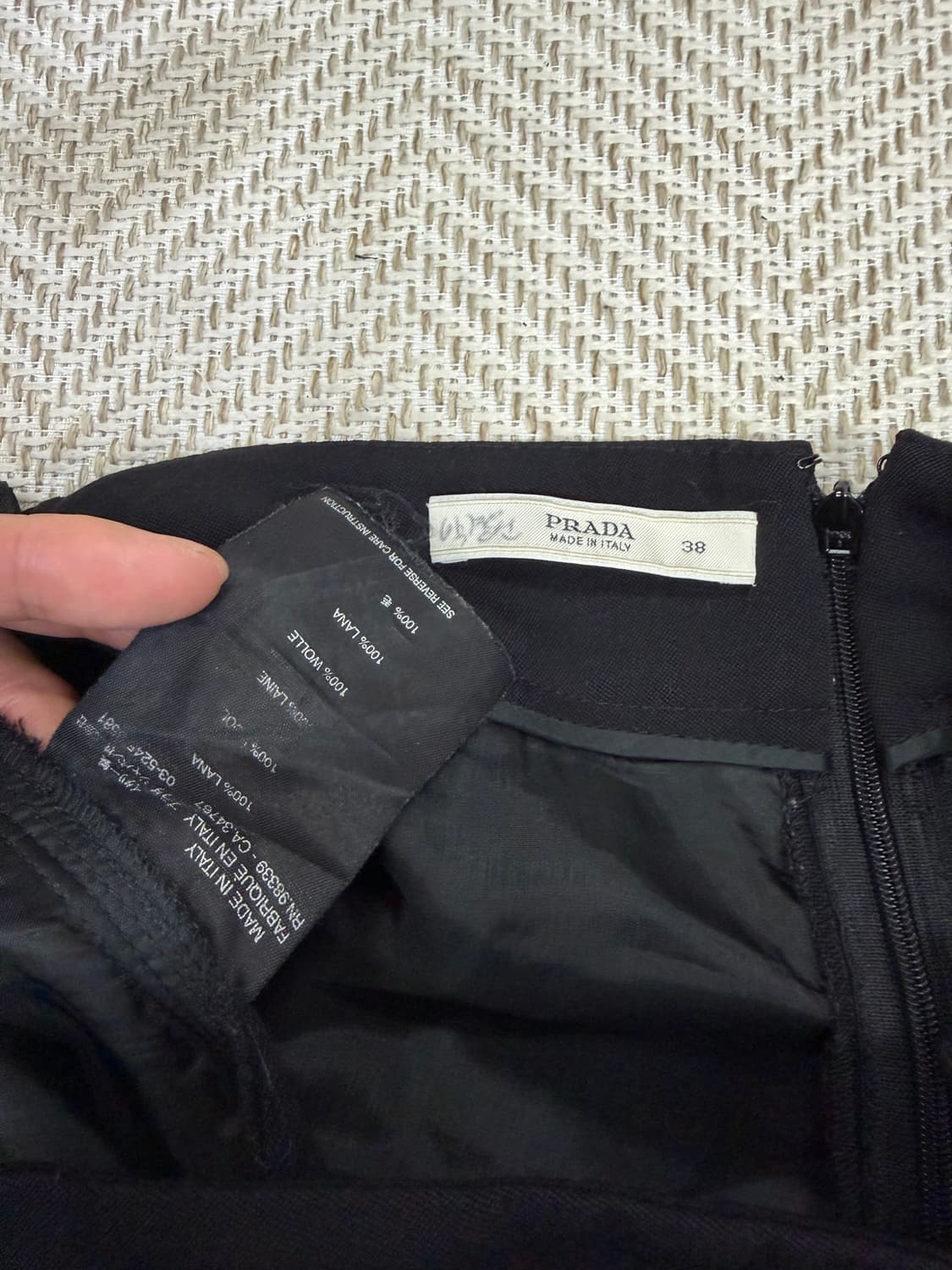 정품) 프라다 여성 블랙 슬랙스 지퍼 디테일 바지 38(23) 상품이미지7