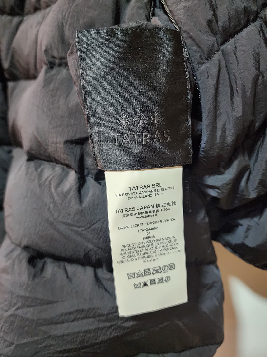 TATRAS 블랙 퍼 후드 숏패딩 양면 상품이미지7