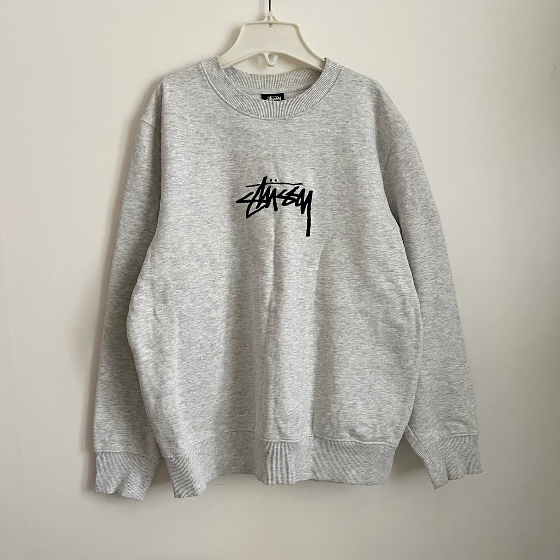 스투시 stock app. crew 스웻셔츠 상품이미지3