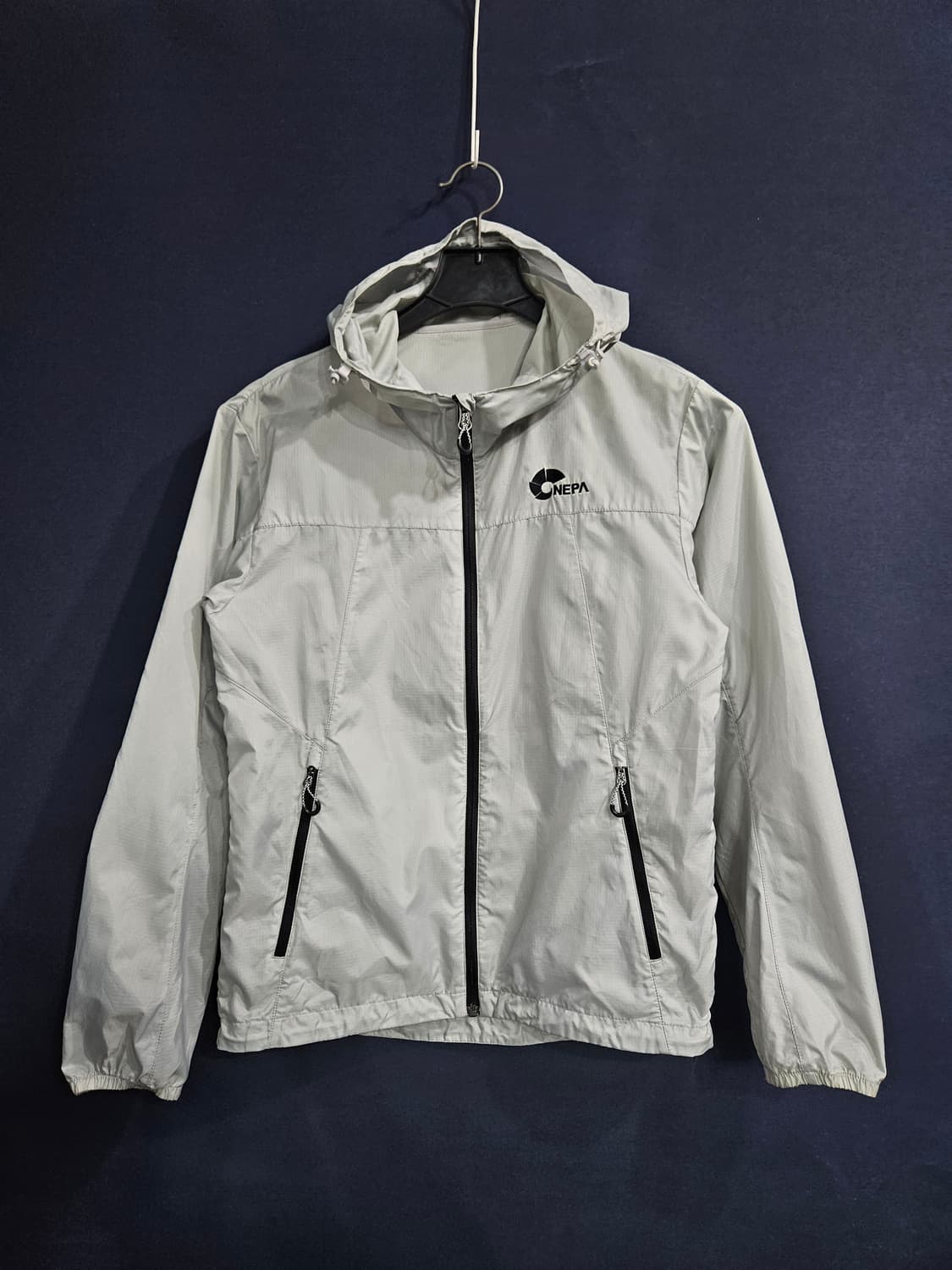 네파 라이트그레이 남성 슬림핏 95 홑겹 등산복 바람막이 자켓  상품이미지1