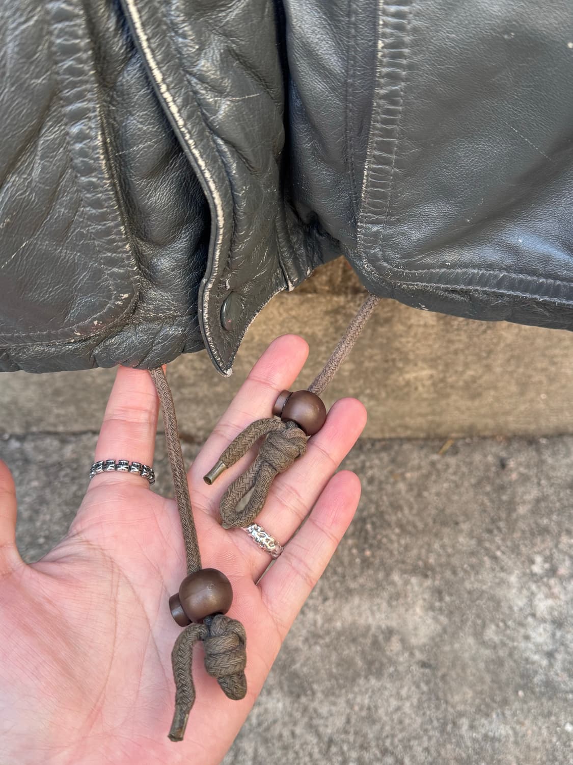 Morgan 카우하이드 웨스턴 페더 가죽패딩 상품이미지7