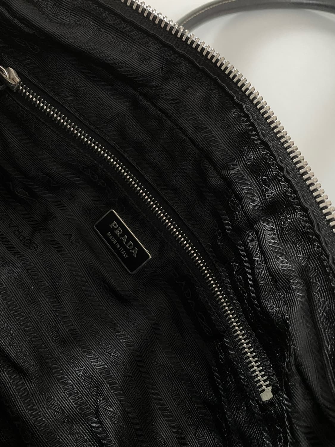 프라다 레더 토트백 상품이미지9