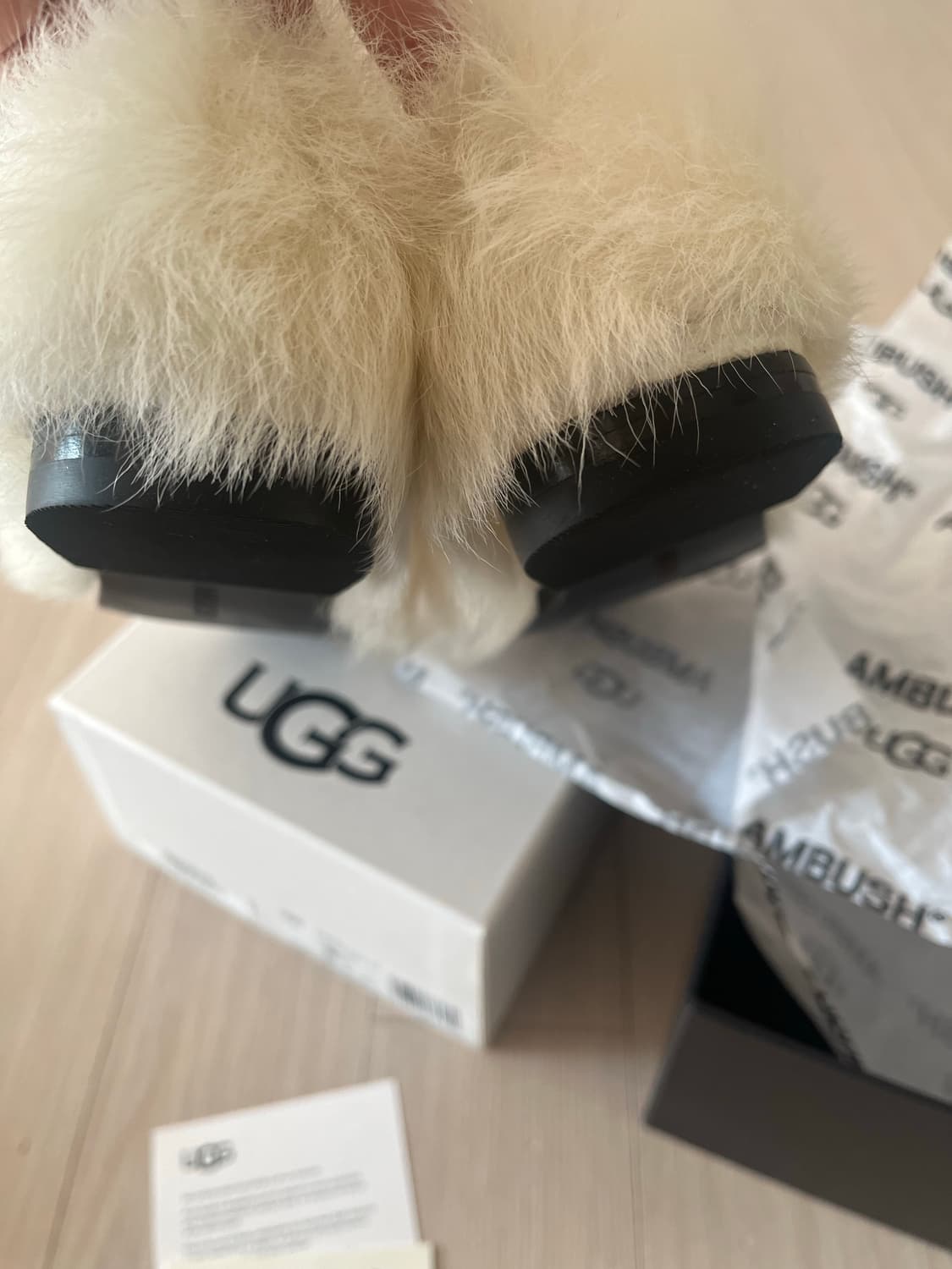 어그x앰부쉬 36사이즈  상품이미지3