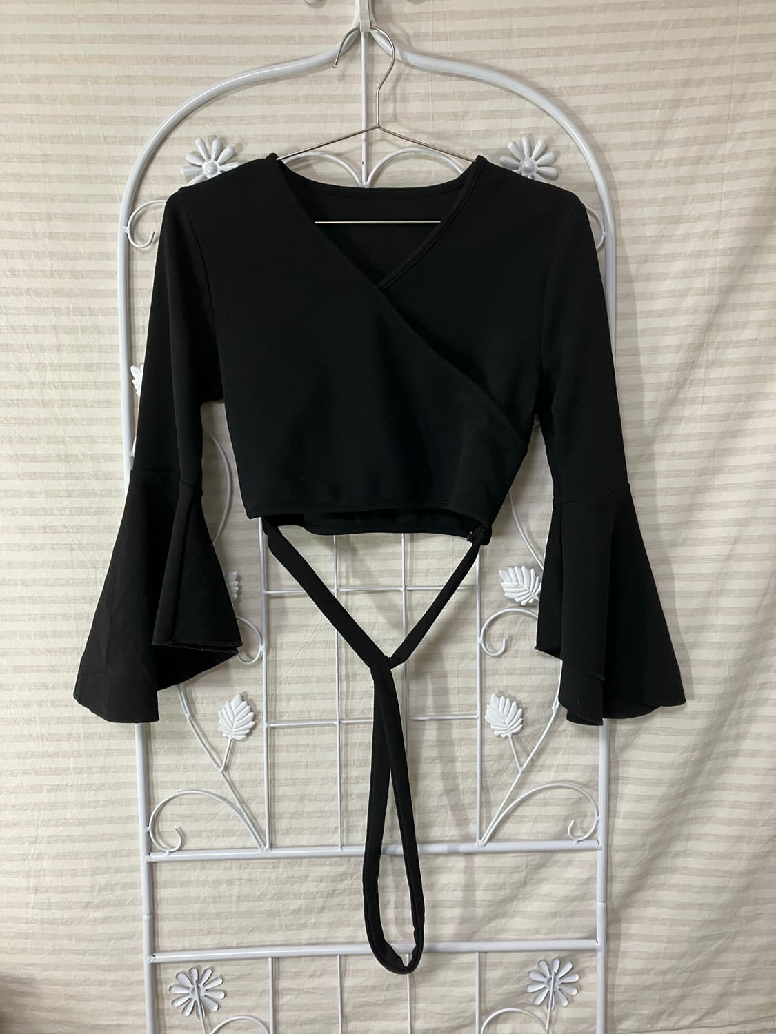 블랙 크롭 링거 블라우스602 상품이미지1