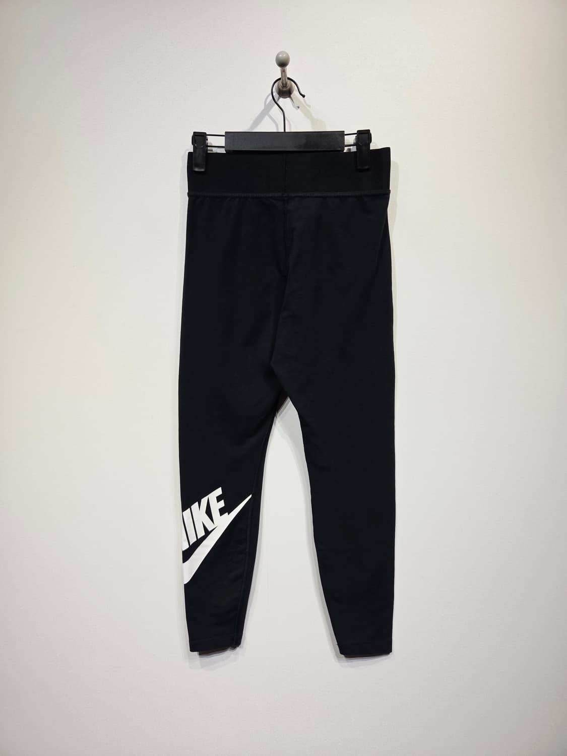 M(66). 나이키(NIKE) 스포츠웨어 빅로고 하이웨이스트 레깅스 블랙 상품이미지5