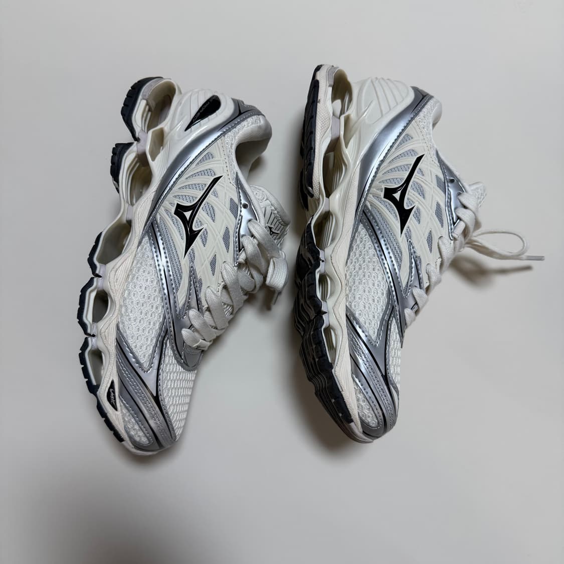 미즈노 웨이브 프로페시 LS 상품이미지1