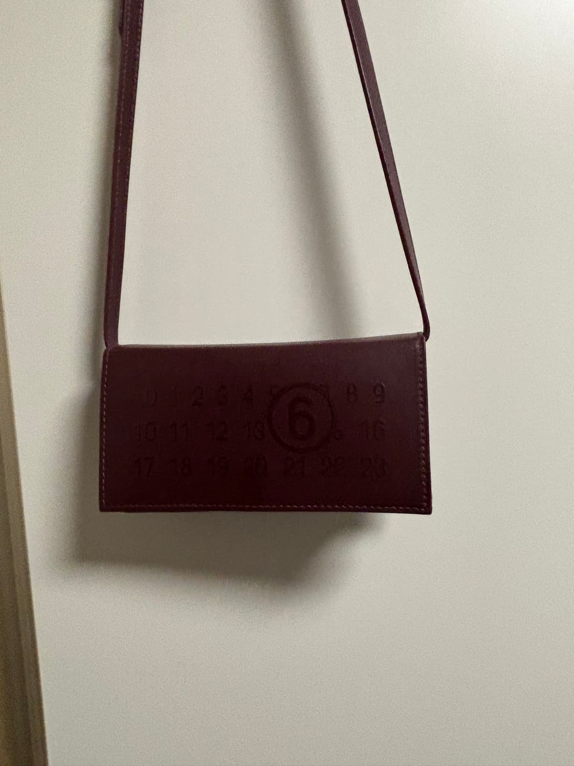 메종마르지엘라 mm6 숫자 로고 크로스백 스몰백 상품이미지2