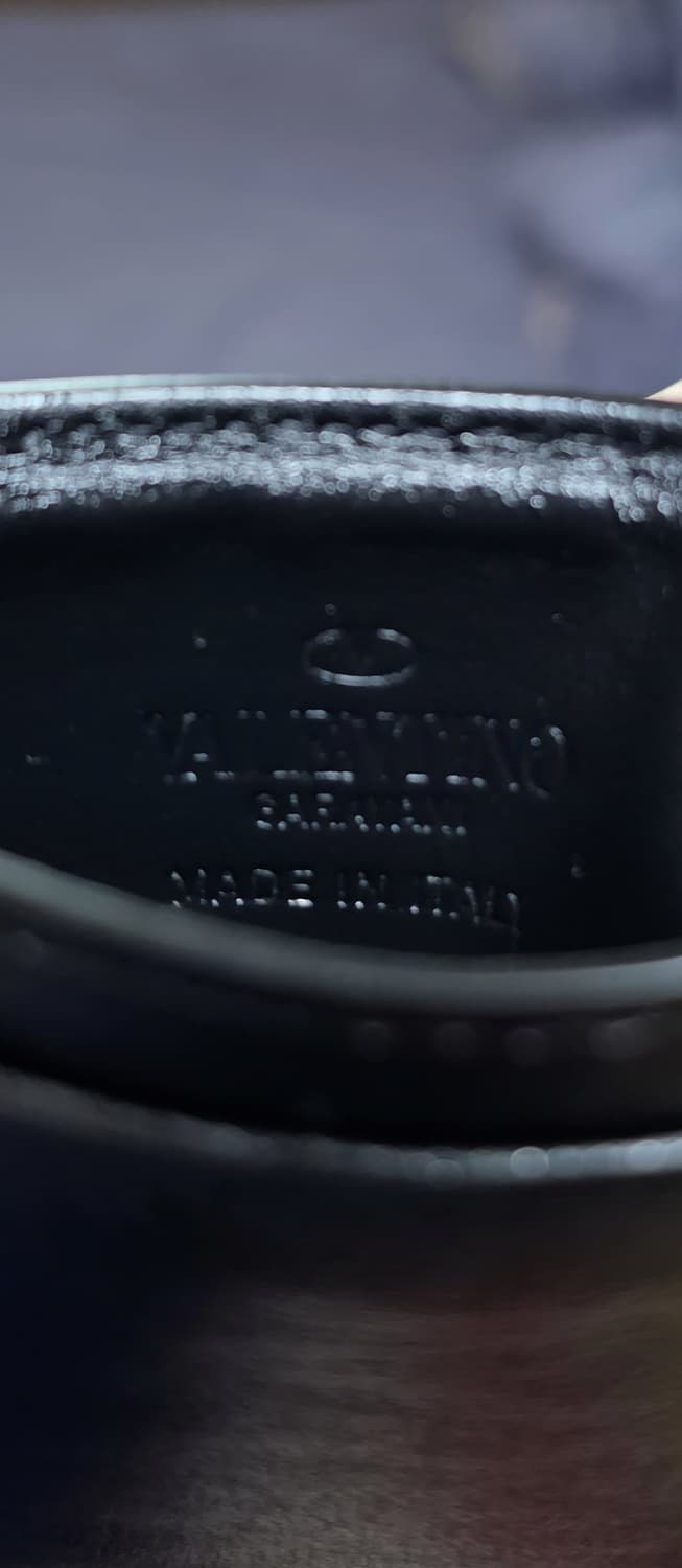 (정품) 발렌티노 가라바니 V로고 카드지갑/남녀공용/검정/개인/팝니다. 상품이미지4