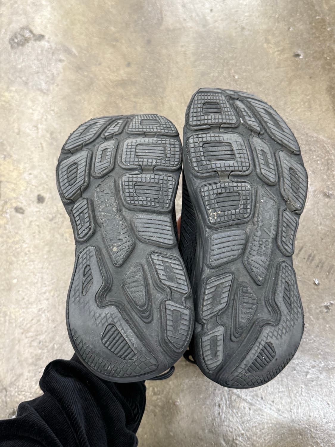 HOKA 호카 본디 7 올블랙 운동화 230 상품이미지6