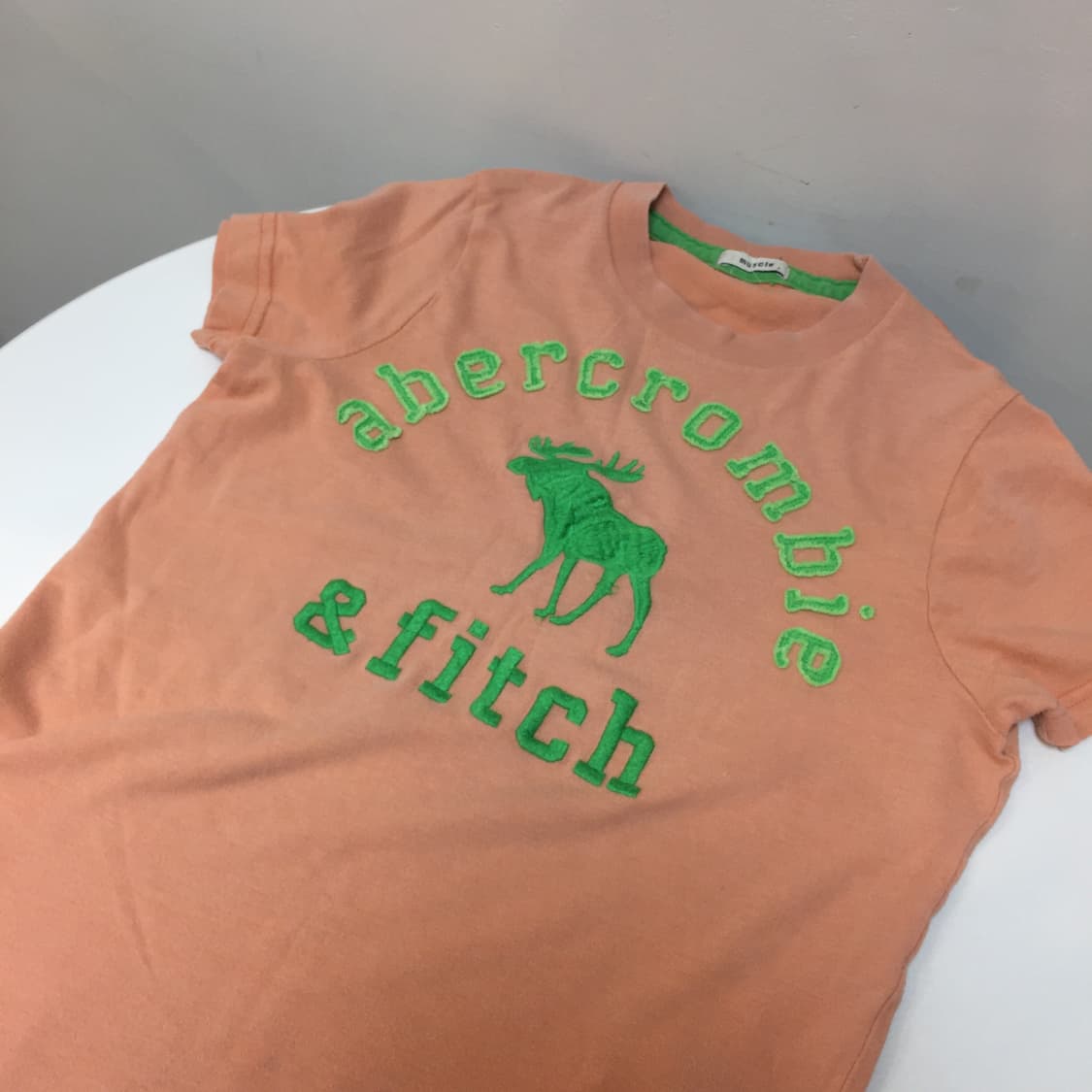 Abercrombie 아베크롬비 슬림핏 피치 반팔티 상품이미지1