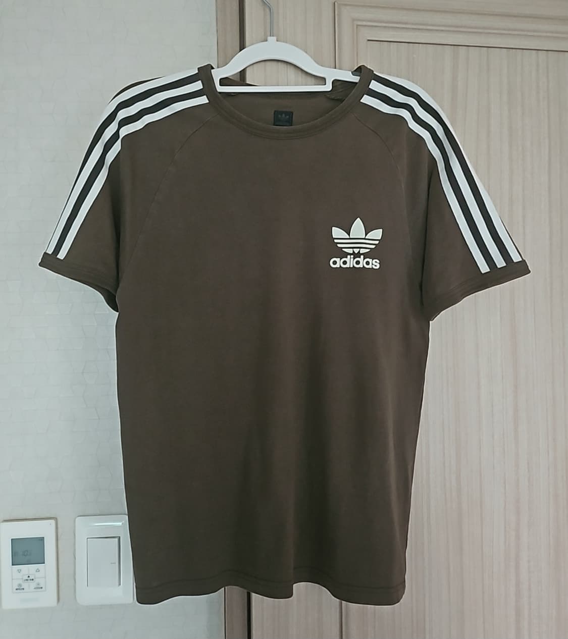 90’s 아디다스 카키 반팔 상품이미지2