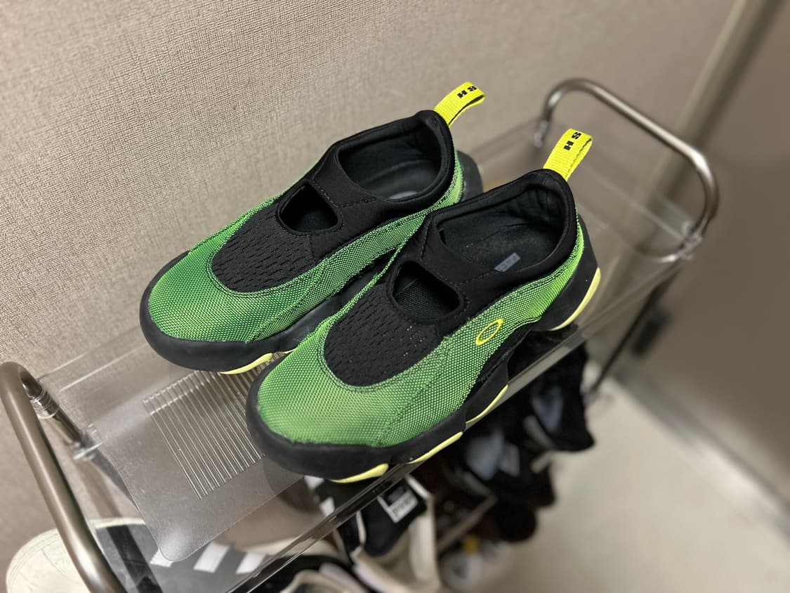 오클리 팩토리 팀 플레쉬샌들 그린 상품이미지2