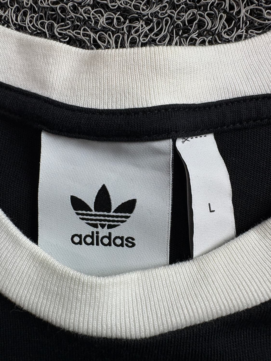 아디다스 클래식 3 스트라이프 블랙 티셔츠 4056 상품이미지4