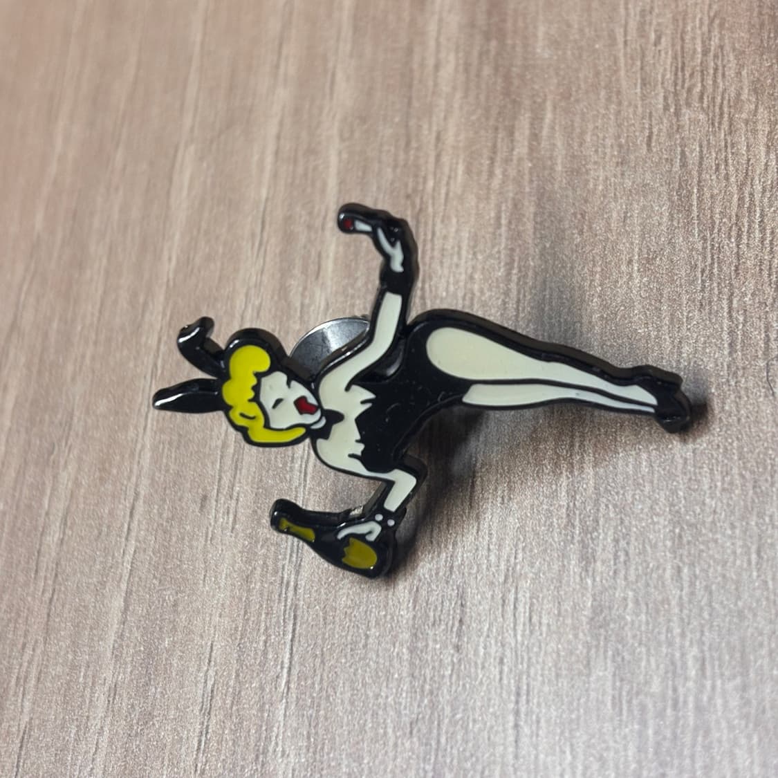 와코마리아 바니걸 뱃지 상품이미지1