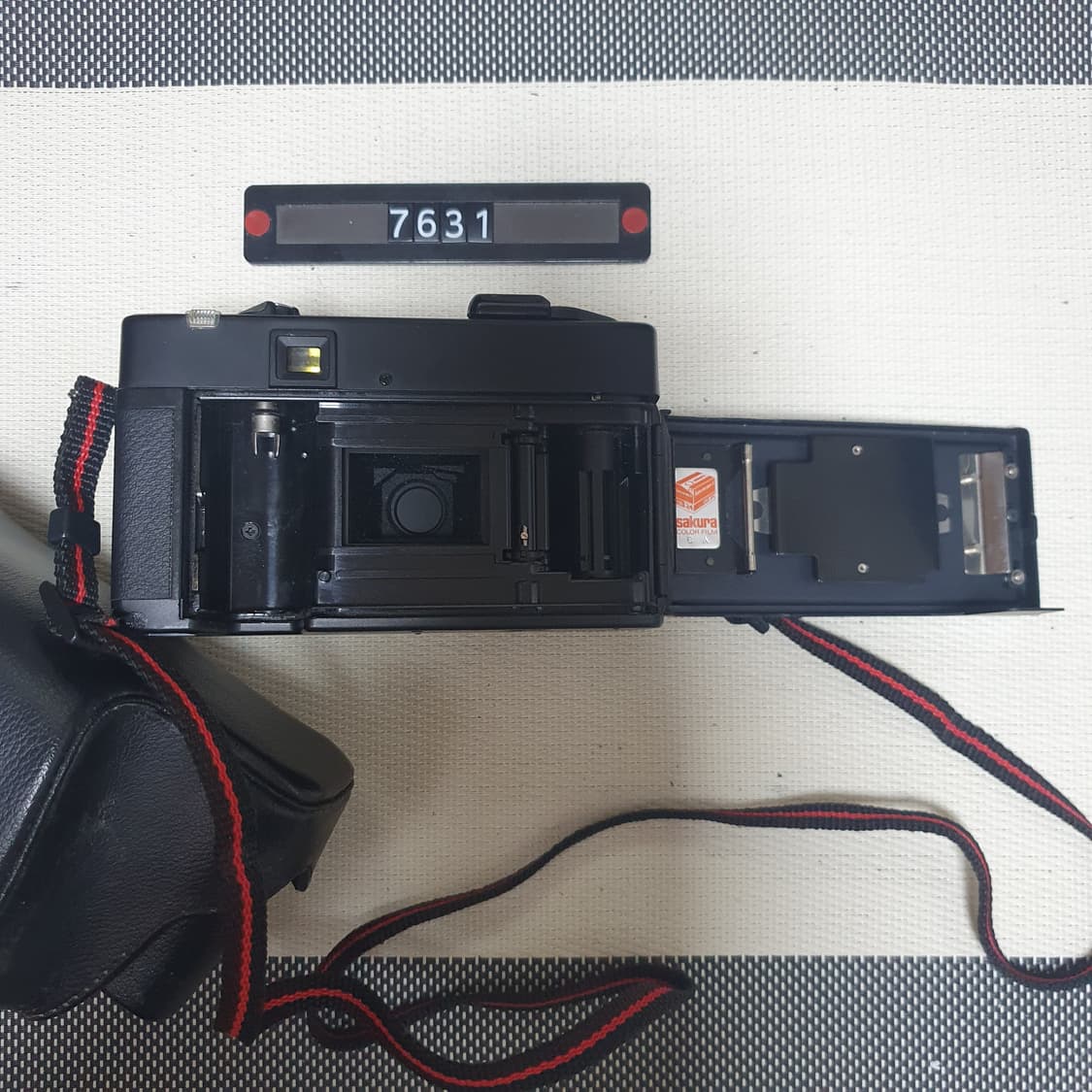 코니카 C 35 AF 필름카메라 케이스포함 상품이미지5