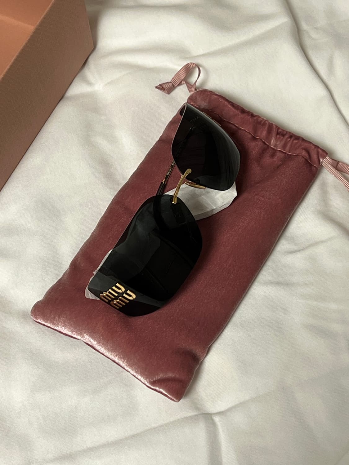 Miu Miu 미우미우 런웨이 선글라스 (민니 착용) 상품이미지2