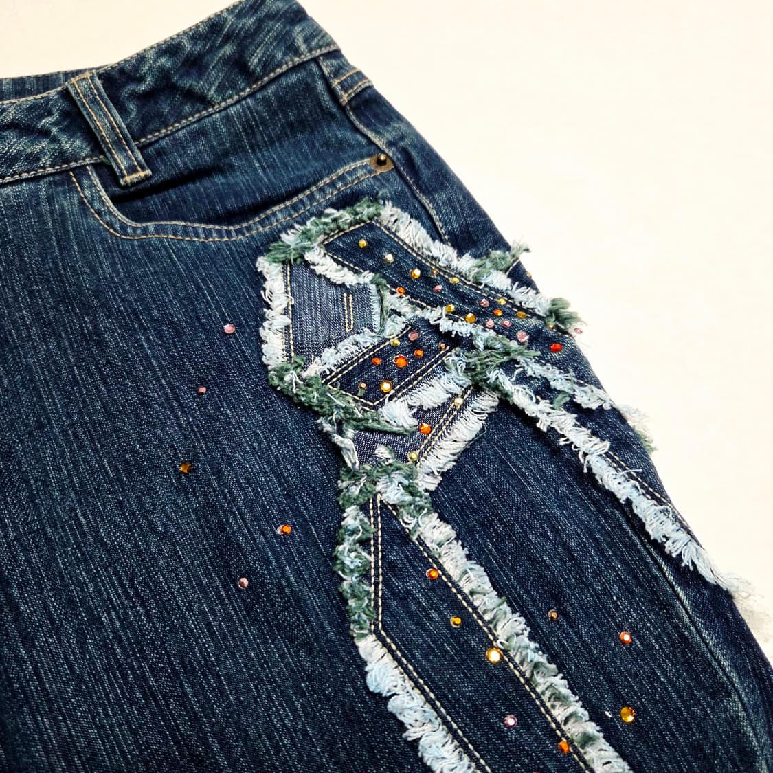 y2k 큐빅 프린지 리본 부츠컷 데님 Bow&Crystal Jeans 상품이미지5