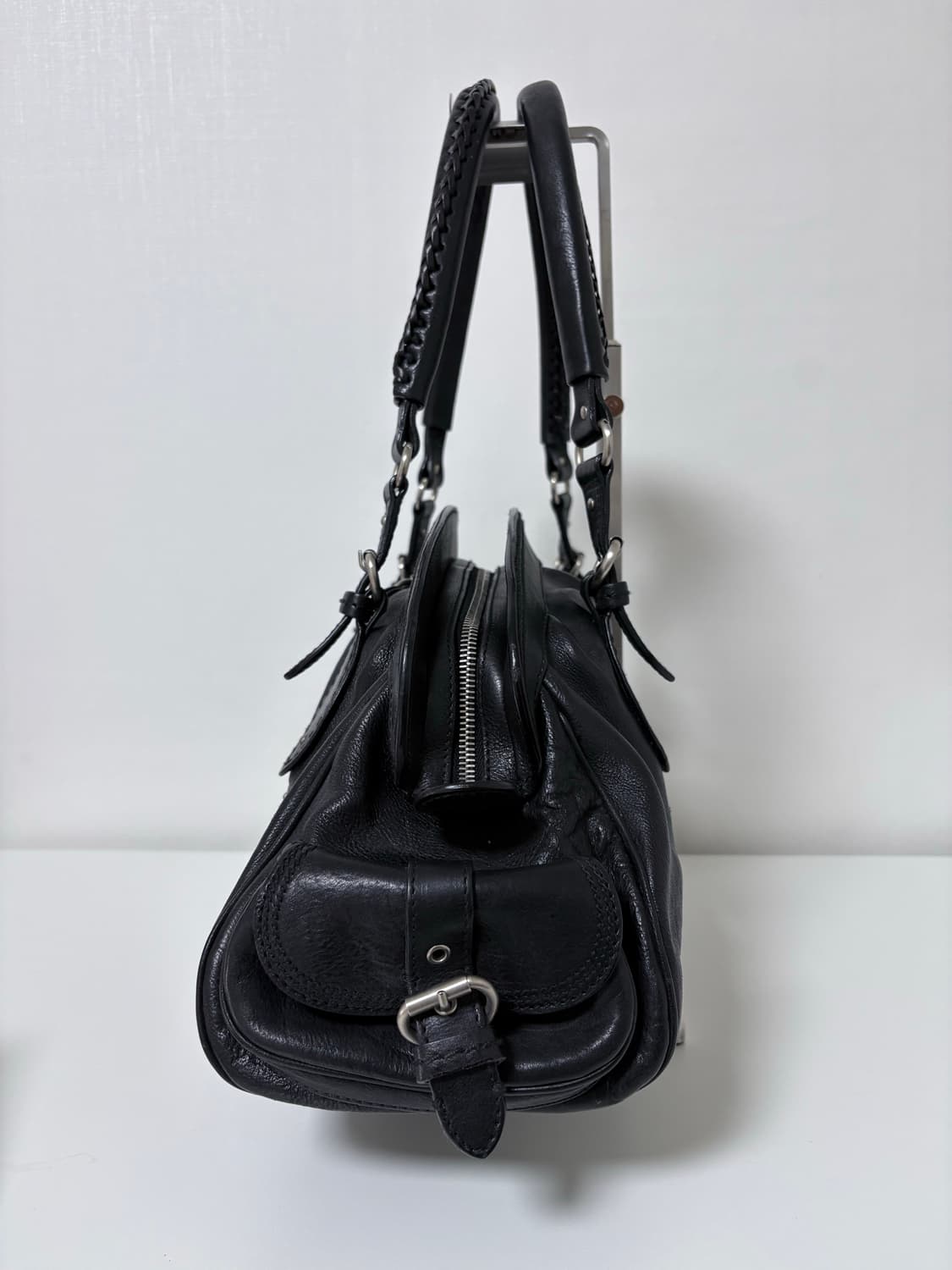 디올 사이드포켓 레더숄더백 상품이미지3