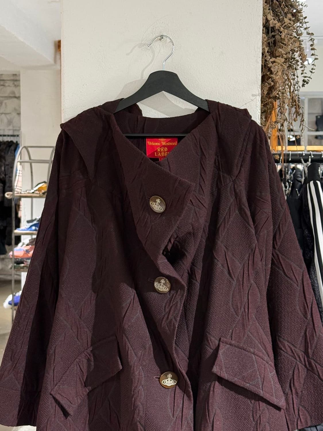 비비안 웨스트우드 레드라벨 버건디 orb 버튼 자카드 코트  상품이미지2