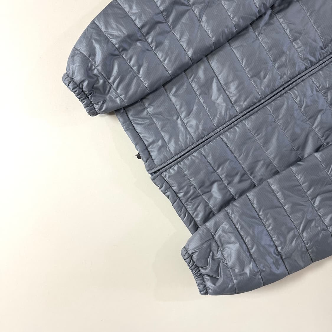 [50/당일출고]프라다 삼각로고 경량패딩 상품이미지4