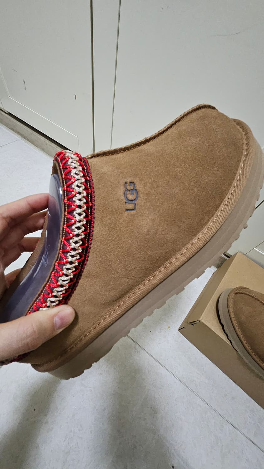 미국정품 UGG 어그 키즈 타즈 size 6(245) 새 상품 상품이미지5